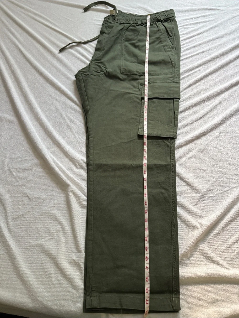 Men's Olive Cargo Pants with Utility Pockets